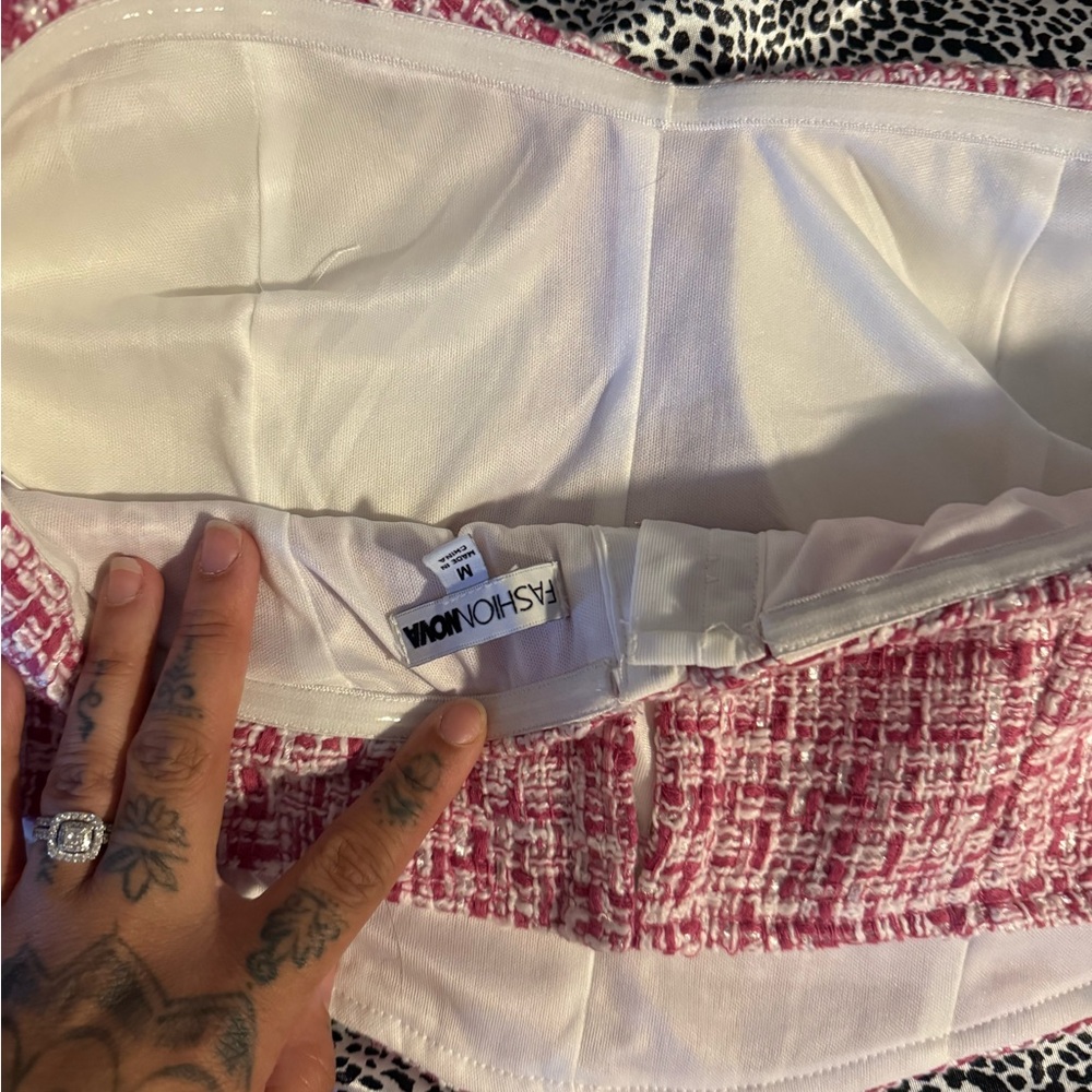Fashion Nova Pink and White Tweed Bustier - Picture 7 of 8